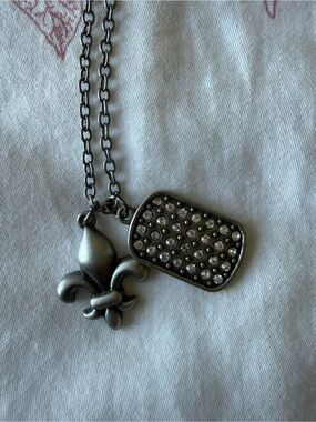Fleur-de-Lis & Crystal Dog Tag Necklace - Gunmetal